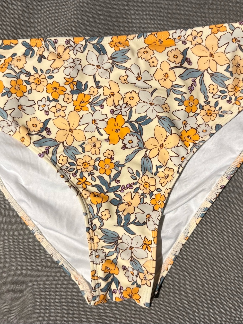 Cupshe Floral Bikini Bottoms in Yellow, Cream, Blue